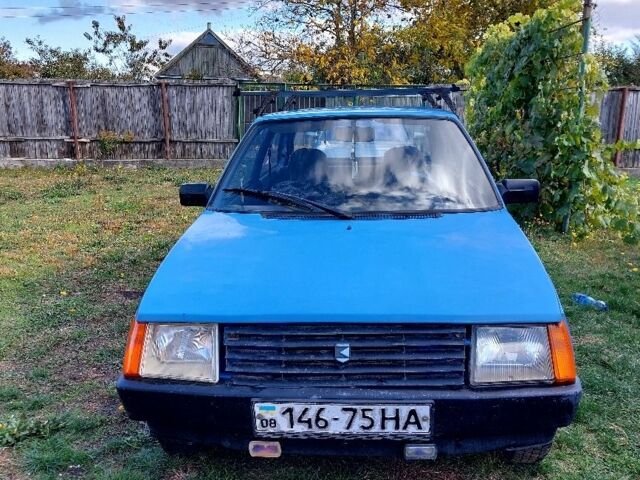 Синий ЗАЗ 1102 Таврия, объемом двигателя 1.2 л и пробегом 189 тыс. км за 500 $, фото 1 на Automoto.ua