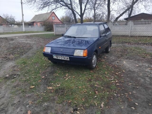 Синій ЗАЗ 1102 Таврія, об'ємом двигуна 1.2 л та пробігом 200 тис. км за 405 $, фото 1 на Automoto.ua