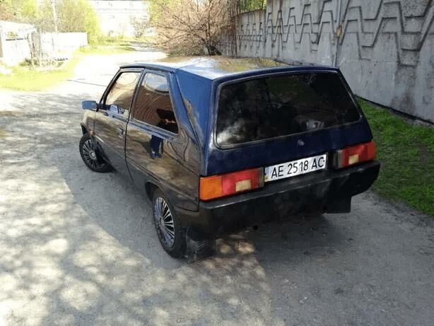 Синий ЗАЗ 1102 Таврия, объемом двигателя 1.1 л и пробегом 225 тыс. км за 1150 $, фото 1 на Automoto.ua