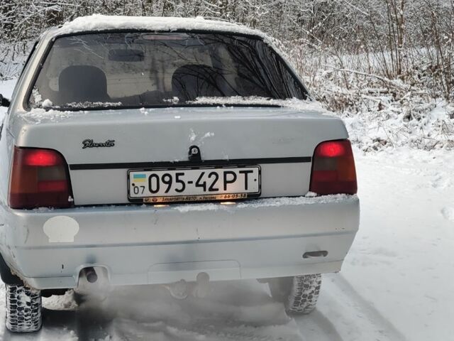 Синий ЗАЗ 1102 Таврия, объемом двигателя 1.2 л и пробегом 180 тыс. км за 500 $, фото 1 на Automoto.ua