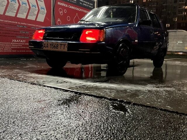 Синий ЗАЗ 1102 Таврия, объемом двигателя 1 л и пробегом 157 тыс. км за 666 $, фото 1 на Automoto.ua