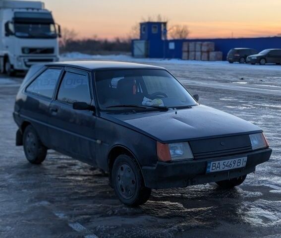 Синий ЗАЗ 1102 Таврия, объемом двигателя 1.2 л и пробегом 156 тыс. км за 700 $, фото 1 на Automoto.ua