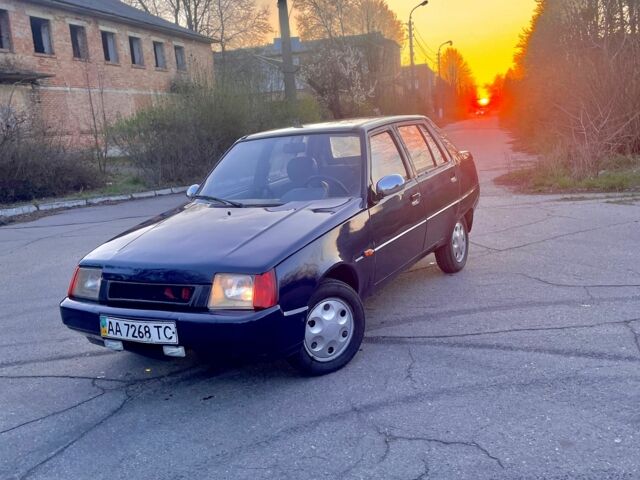 Синий ЗАЗ 1102 Таврия, объемом двигателя 1.2 л и пробегом 1 тыс. км за 1000 $, фото 1 на Automoto.ua