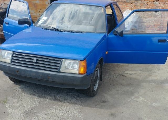 Синий ЗАЗ 1102 Таврия, объемом двигателя 1.2 л и пробегом 55 тыс. км за 851 $, фото 1 на Automoto.ua