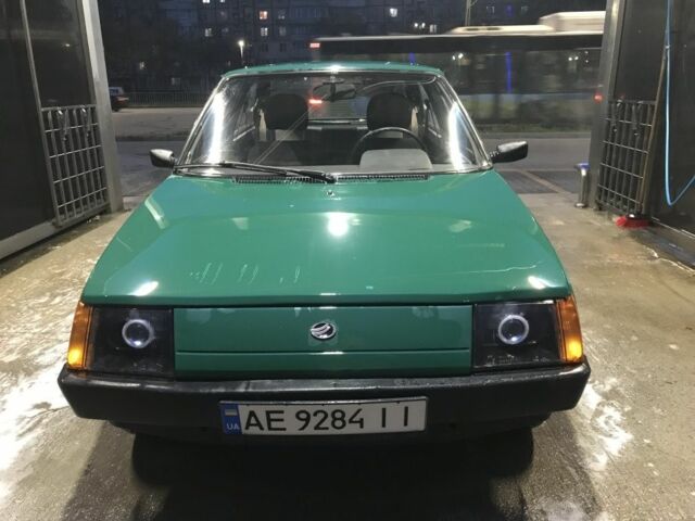 Зеленый ЗАЗ 1102 Таврия, объемом двигателя 1.1 л и пробегом 110 тыс. км за 850 $, фото 1 на Automoto.ua