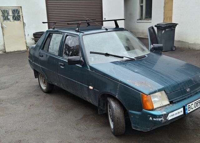 Зелений ЗАЗ 1102 Таврія, об'ємом двигуна 1.1 л та пробігом 200 тис. км за 1000 $, фото 1 на Automoto.ua