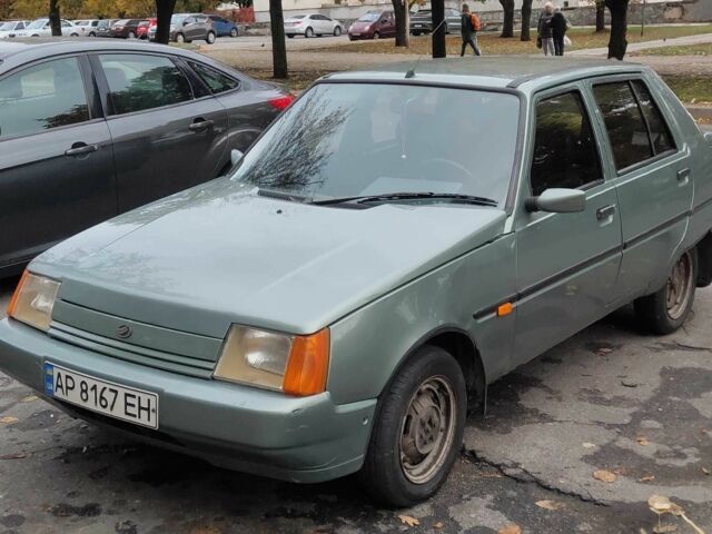 Зеленый ЗАЗ 1102 Таврия, объемом двигателя 1.2 л и пробегом 185 тыс. км за 1100 $, фото 1 на Automoto.ua