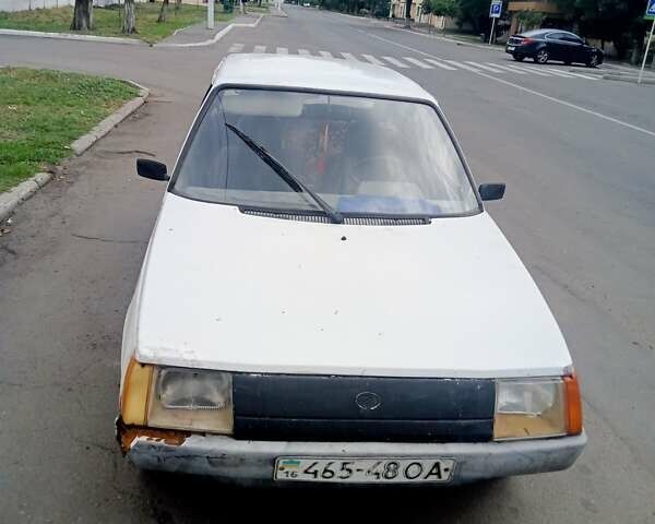 Белый ЗАЗ 1102 Таврия-Нова, объемом двигателя 1.1 л и пробегом 400 тыс. км за 400 $, фото 1 на Automoto.ua