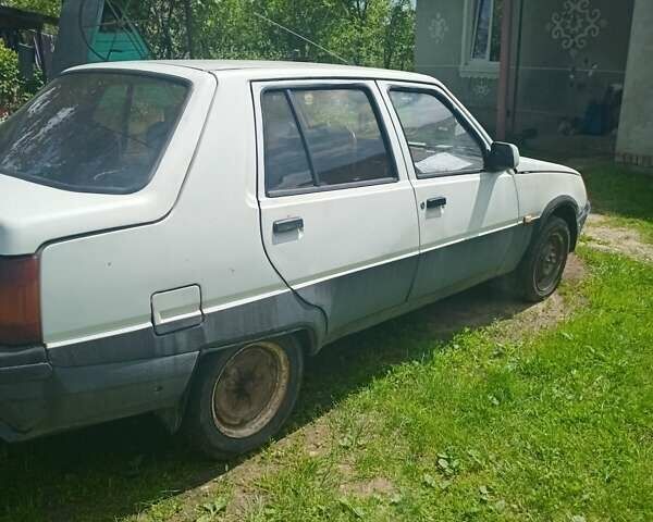 Белый ЗАЗ 1102 Таврія-Нова, объемом двигателя 1.2 л и пробегом 139 тыс. км за 600 $, фото 1 на Automoto.ua