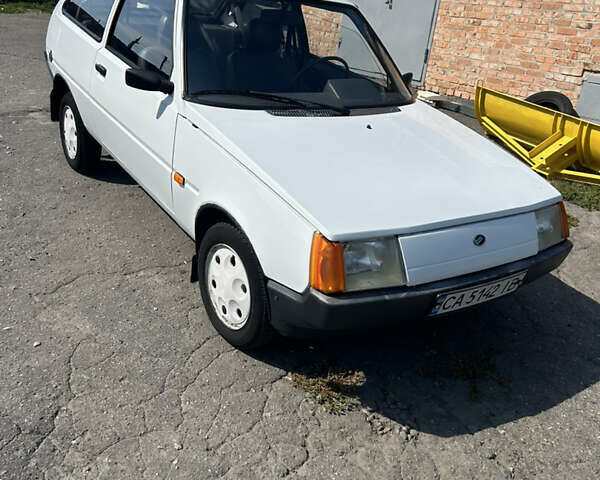 Білий ЗАЗ 1102 Таврія-Нова, об'ємом двигуна 1.09 л та пробігом 40 тис. км за 2000 $, фото 1 на Automoto.ua