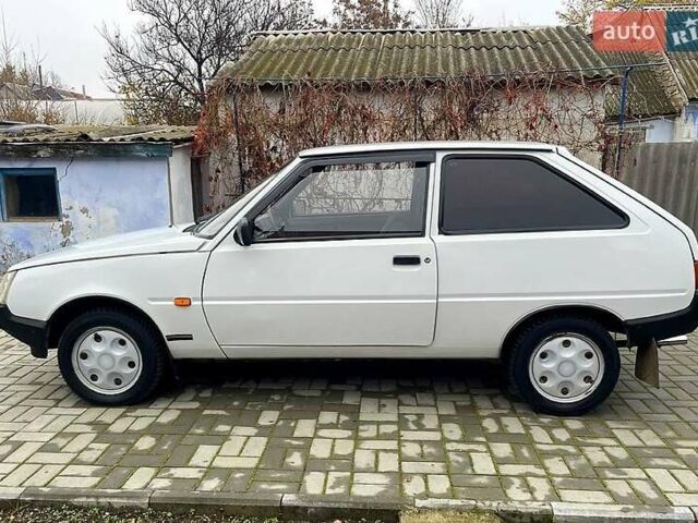 Белый ЗАЗ 1102 Таврія-Нова, объемом двигателя 1.1 л и пробегом 44 тыс. км за 1900 $, фото 1 на Automoto.ua