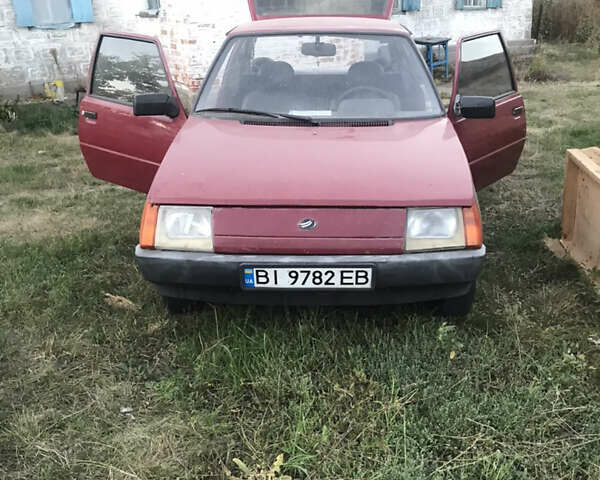 Красный ЗАЗ 1102 Таврия-Нова, объемом двигателя 1.09 л и пробегом 100 тыс. км за 700 $, фото 1 на Automoto.ua