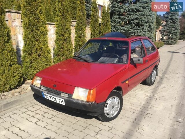 Красный ЗАЗ 1102 Таврія-Нова, объемом двигателя 1.2 л и пробегом 150 тыс. км за 850 $, фото 1 на Automoto.ua