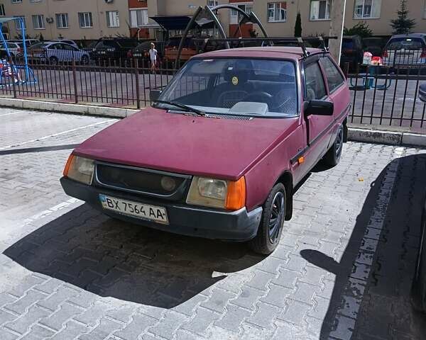 Красный ЗАЗ 1102 Таврия-Нова, объемом двигателя 1.2 л и пробегом 200 тыс. км за 770 $, фото 1 на Automoto.ua