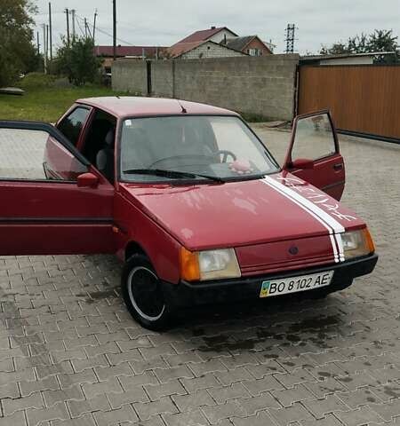 Красный ЗАЗ 1102 Таврія-Нова, объемом двигателя 1.2 л и пробегом 55 тыс. км за 550 $, фото 1 на Automoto.ua