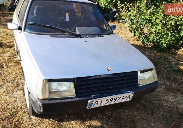 Серый ЗАЗ 1102 Таврия-Нова, объемом двигателя 1.2 л и пробегом 290 тыс. км за 600 $, фото 1 на Automoto.ua