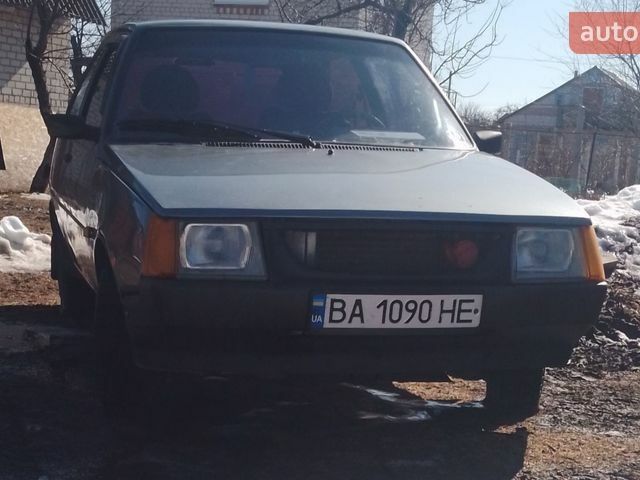 Серый ЗАЗ 1102 Таврія-Нова, объемом двигателя 1.2 л и пробегом 170 тыс. км за 899 $, фото 1 на Automoto.ua