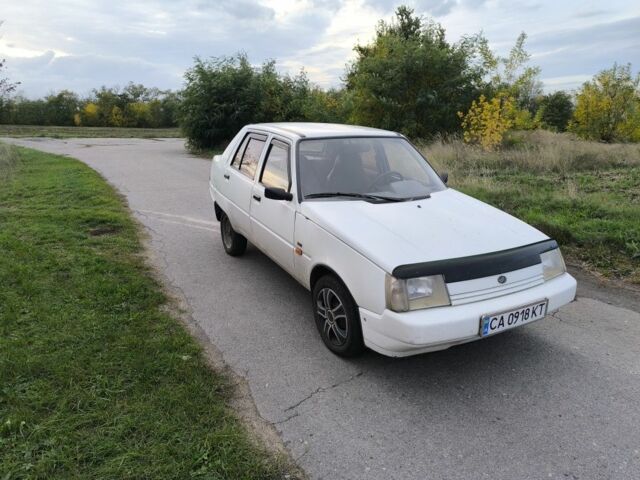 Білий ЗАЗ 1103 Славута, об'ємом двигуна 1.2 л та пробігом 186 тис. км за 890 $, фото 1 на Automoto.ua
