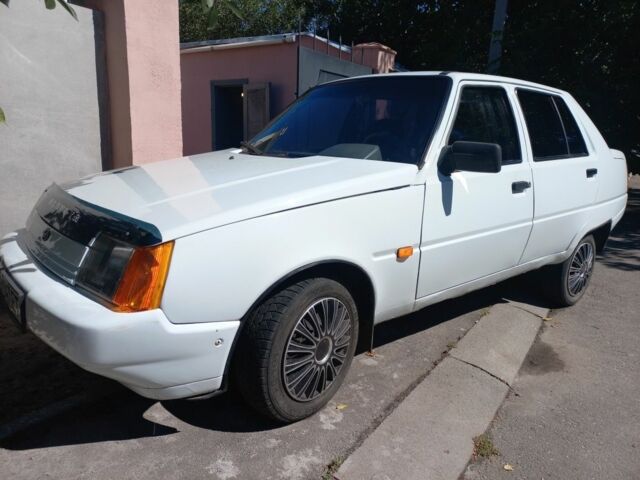 Белый ЗАЗ 1103 Славута, объемом двигателя 1.2 л и пробегом 170 тыс. км за 1250 $, фото 1 на Automoto.ua