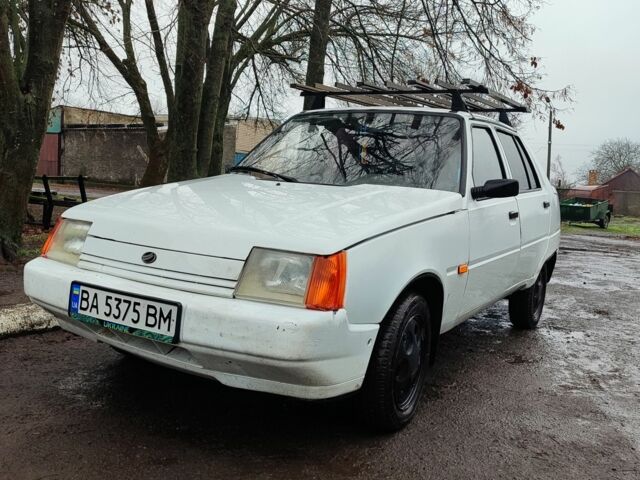 Белый ЗАЗ 1103 Славута, объемом двигателя 1.2 л и пробегом 90 тыс. км за 1419 $, фото 1 на Automoto.ua