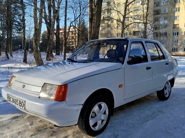 Белый ЗАЗ 1103 Славута, объемом двигателя 1.2 л и пробегом 63 тыс. км за 1350 $, фото 1 на Automoto.ua