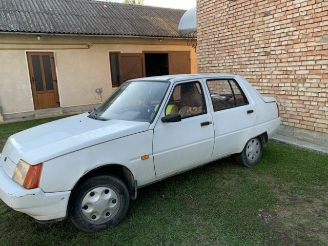 Белый ЗАЗ 1103 Славута, объемом двигателя 1.2 л и пробегом 3 тыс. км за 1250 $, фото 1 на Automoto.ua