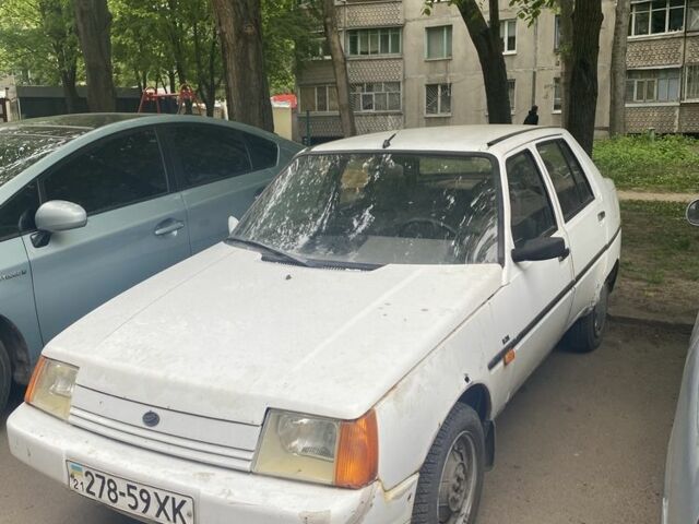 Белый ЗАЗ 1103 Славута, объемом двигателя 1.2 л и пробегом 300 тыс. км за 514 $, фото 1 на Automoto.ua