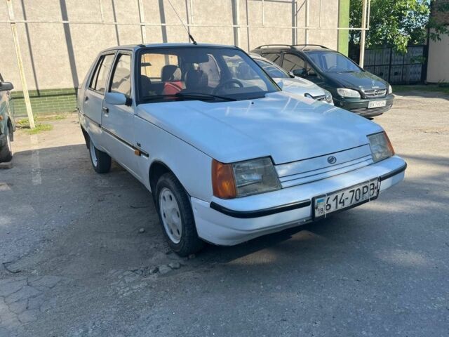 Белый ЗАЗ 1103 Славута, объемом двигателя 1.2 л и пробегом 200 тыс. км за 700 $, фото 1 на Automoto.ua