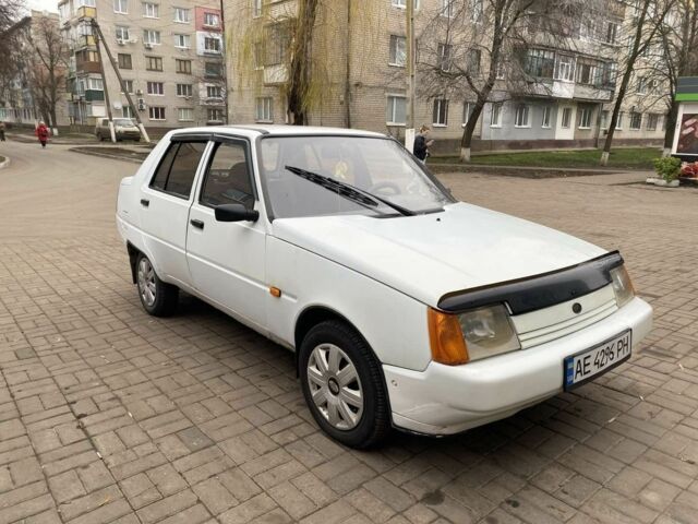 Белый ЗАЗ 1103 Славута, объемом двигателя 1.2 л и пробегом 92 тыс. км за 950 $, фото 1 на Automoto.ua