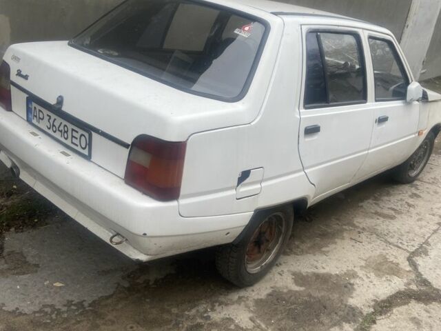 Белый ЗАЗ 1103 Славута, объемом двигателя 1.2 л и пробегом 300 тыс. км за 300 $, фото 1 на Automoto.ua