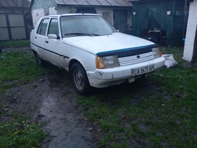 Белый ЗАЗ 1103 Славута, объемом двигателя 1.3 л и пробегом 123 тыс. км за 400 $, фото 1 на Automoto.ua