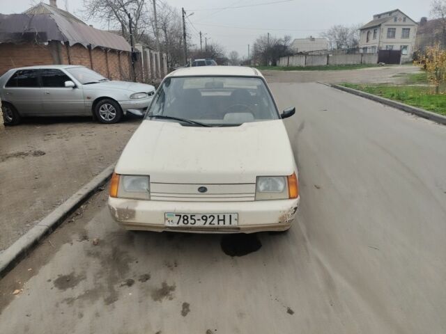 Белый ЗАЗ 1103 Славута, объемом двигателя 1 л и пробегом 2 тыс. км за 350 $, фото 1 на Automoto.ua