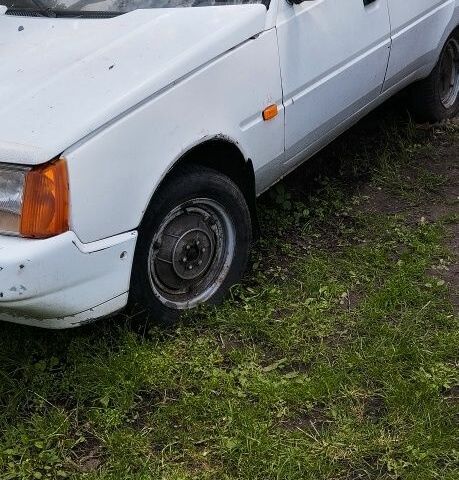 Белый ЗАЗ 1103 Славута, объемом двигателя 1 л и пробегом 13 тыс. км за 650 $, фото 1 на Automoto.ua