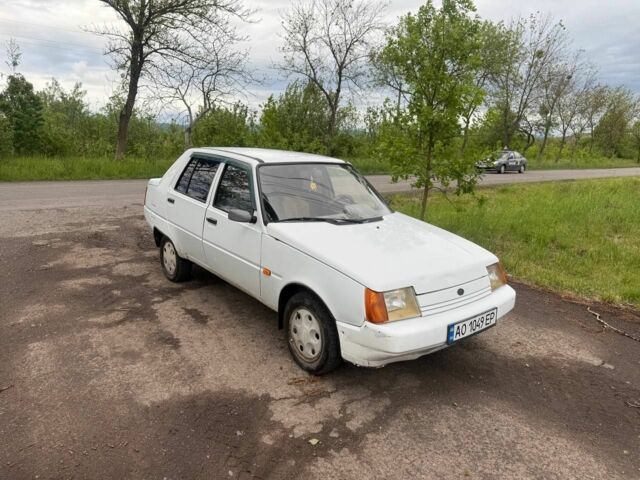 Белый ЗАЗ 1103 Славута, объемом двигателя 1 л и пробегом 113 тыс. км за 685 $, фото 1 на Automoto.ua