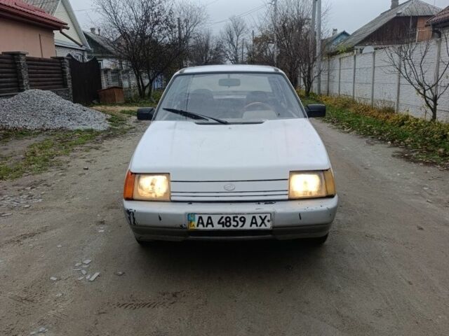 Белый ЗАЗ 1103 Славута, объемом двигателя 0 л и пробегом 200 тыс. км за 550 $, фото 1 на Automoto.ua