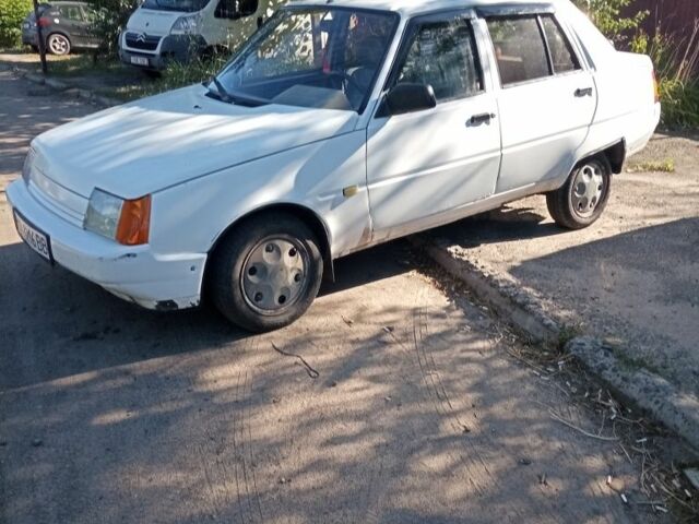 Білий ЗАЗ 1103 Славута, об'ємом двигуна 1 л та пробігом 100 тис. км за 651 $, фото 1 на Automoto.ua