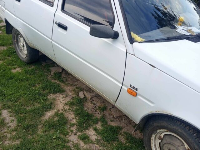 Білий ЗАЗ 1103 Славута, об'ємом двигуна 1.3 л та пробігом 158 тис. км за 1000 $, фото 1 на Automoto.ua