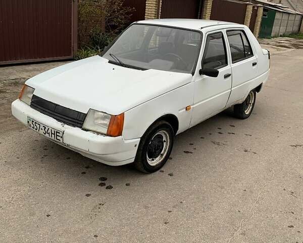 Белый ЗАЗ 1103 Славута, объемом двигателя 1.2 л и пробегом 150 тыс. км за 450 $, фото 1 на Automoto.ua