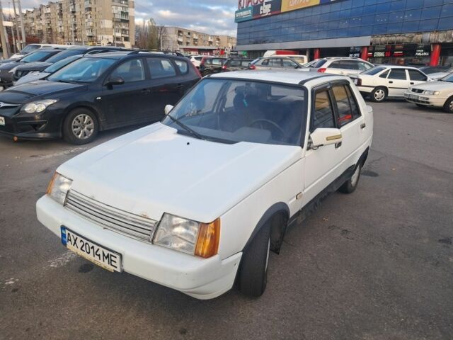 Белый ЗАЗ 1103 Славута, объемом двигателя 1.2 л и пробегом 170 тыс. км за 600 $, фото 1 на Automoto.ua