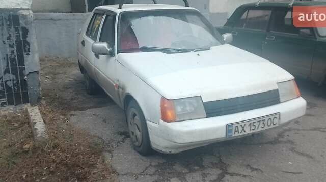 Белый ЗАЗ 1103 Славута, объемом двигателя 1.3 л и пробегом 230 тыс. км за 700 $, фото 1 на Automoto.ua