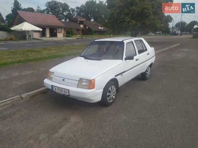 Белый ЗАЗ 1103 Славута, объемом двигателя 1.2 л и пробегом 150 тыс. км за 1200 $, фото 1 на Automoto.ua
