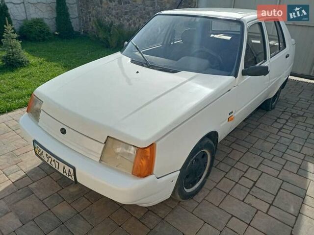 Белый ЗАЗ 1103 Славута, объемом двигателя 1.2 л и пробегом 90 тыс. км за 750 $, фото 1 на Automoto.ua