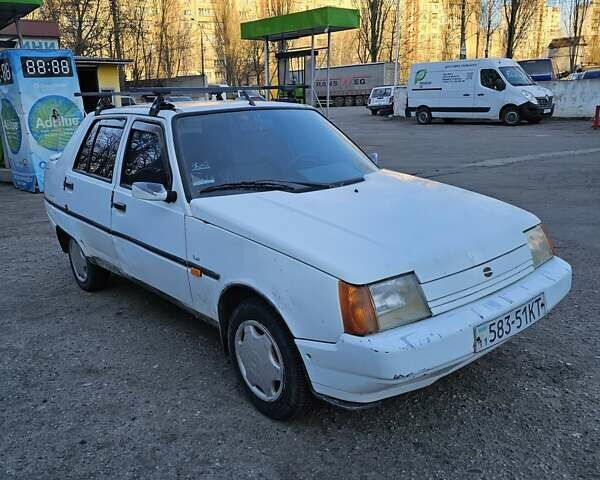 Белый ЗАЗ 1103 Славута, объемом двигателя 1.3 л и пробегом 112 тыс. км за 800 $, фото 1 на Automoto.ua