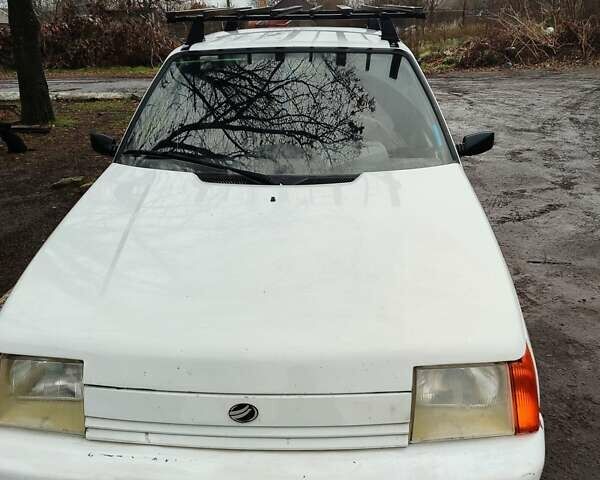 Белый ЗАЗ 1103 Славута, объемом двигателя 1.2 л и пробегом 90 тыс. км за 1419 $, фото 1 на Automoto.ua