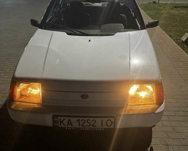 Белый ЗАЗ 1103 Славута, объемом двигателя 1.2 л и пробегом 43 тыс. км за 1600 $, фото 1 на Automoto.ua