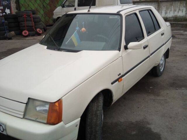 Бежевый ЗАЗ 1103 Славута, объемом двигателя 0 л и пробегом 100 тыс. км за 750 $, фото 1 на Automoto.ua