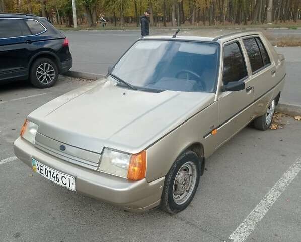 Бежевый ЗАЗ 1103 Славута, объемом двигателя 1.2 л и пробегом 61 тыс. км за 1100 $, фото 1 на Automoto.ua