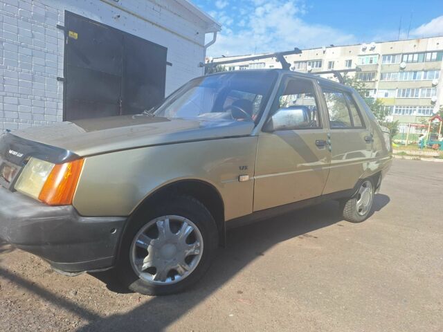 ЗАЗ 1103 Славута 2006 в Яготине на Automoto.ua Бежевый ЗАЗ 1103 Славута, объемом двигателя 0 л и пробегом 55 тыс. км за 1200 $, фото 1 на Automoto.ua