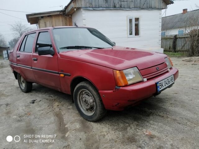 Красный ЗАЗ 1103 Славута, объемом двигателя 12 л и пробегом 56 тыс. км за 1100 $, фото 1 на Automoto.ua