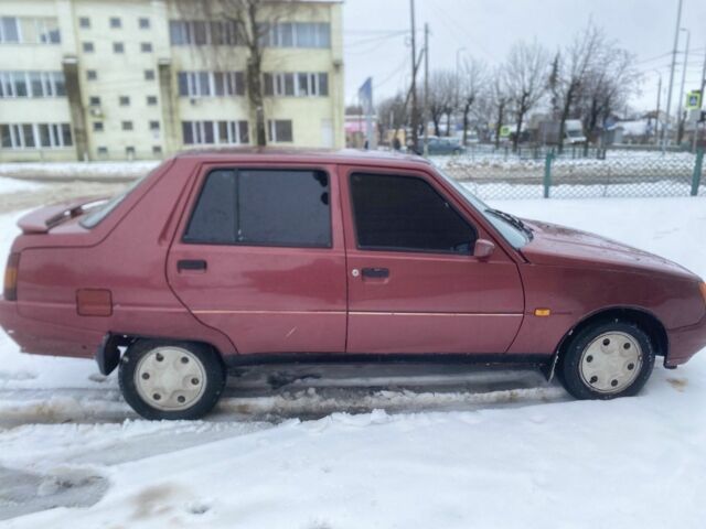 Червоний ЗАЗ 1103 Славута, об'ємом двигуна 1.3 л та пробігом 100 тис. км за 650 $, фото 1 на Automoto.ua